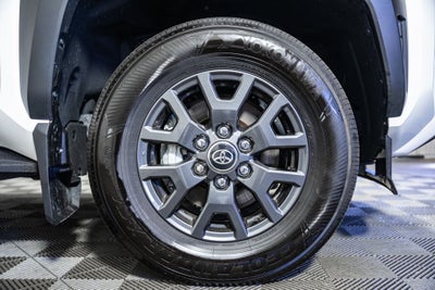 2025 Toyota 4Runner SR5 w/ 3rd Row