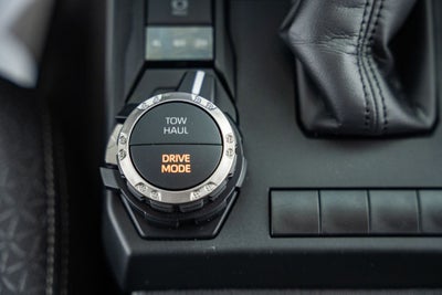 2025 Toyota 4Runner SR5 w/ 3rd Row