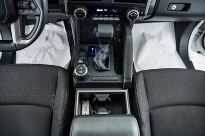 2025 Toyota 4Runner SR5 w/ 3rd Row