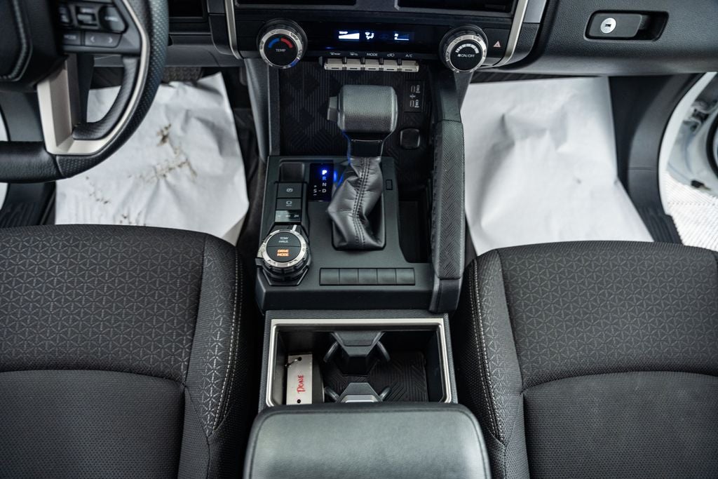 2025 Toyota 4Runner SR5 w/ 3rd Row