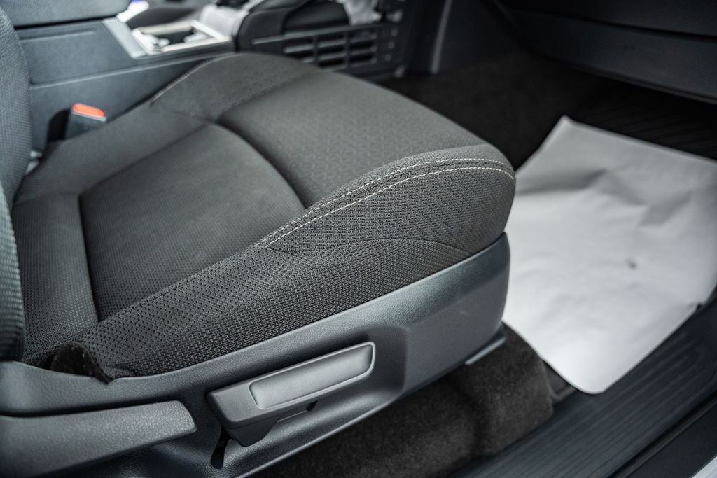 2025 Toyota 4Runner SR5 w/ 3rd Row