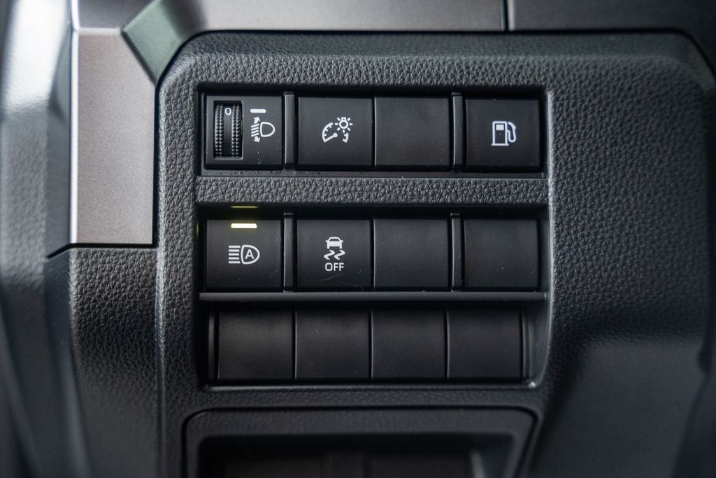 2025 Toyota 4Runner SR5 w/ 3rd Row