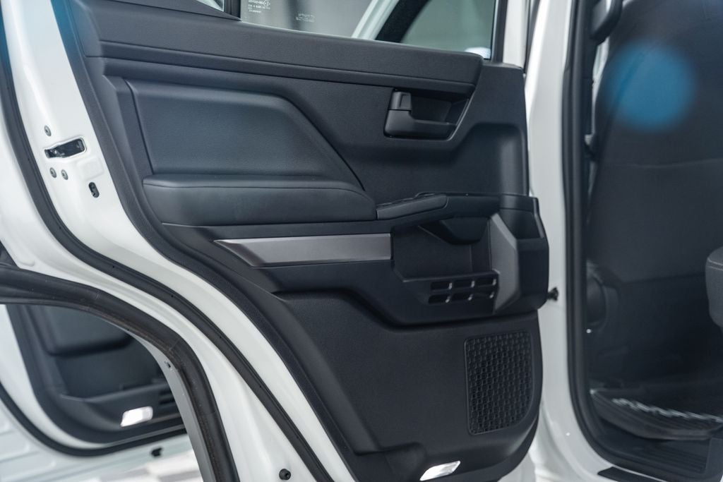 2025 Toyota 4Runner SR5 w/ 3rd Row