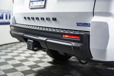 2025 Toyota 4Runner SR5 w/ 3rd Row