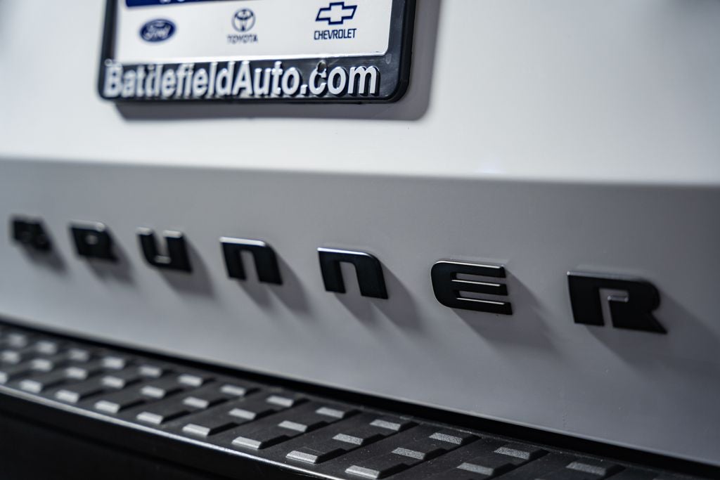 2025 Toyota 4Runner SR5 w/ 3rd Row