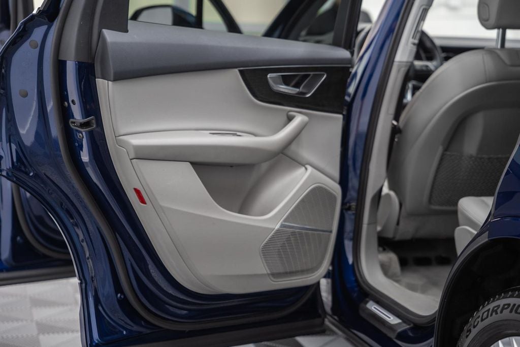 2022 Audi Q7 55 Premium Plus quattro