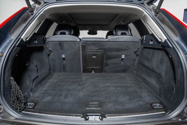 2022 Volvo XC60 B6 Inscription