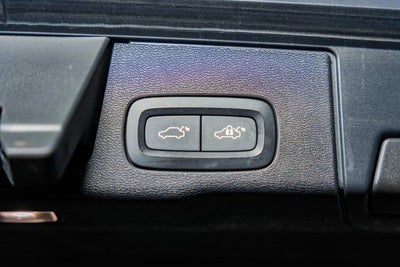 2022 Volvo XC60 B6 Inscription