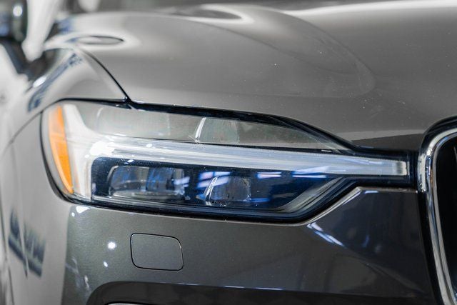 2022 Volvo XC60 B6 Inscription