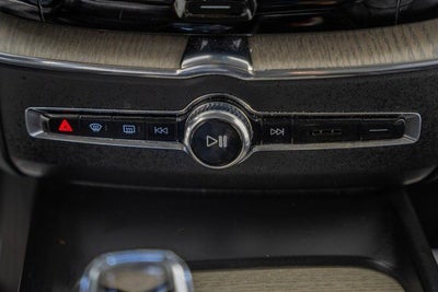 2022 Volvo XC60 B6 Inscription