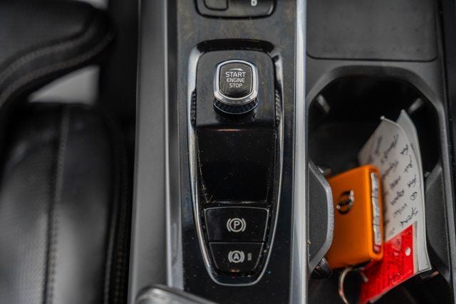 2022 Volvo XC60 B6 Inscription