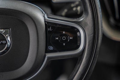 2022 Volvo XC60 B6 Inscription