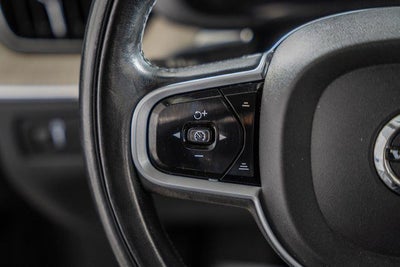 2022 Volvo XC60 B6 Inscription