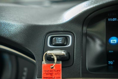 2016 Volvo XC70 T5 Platinum