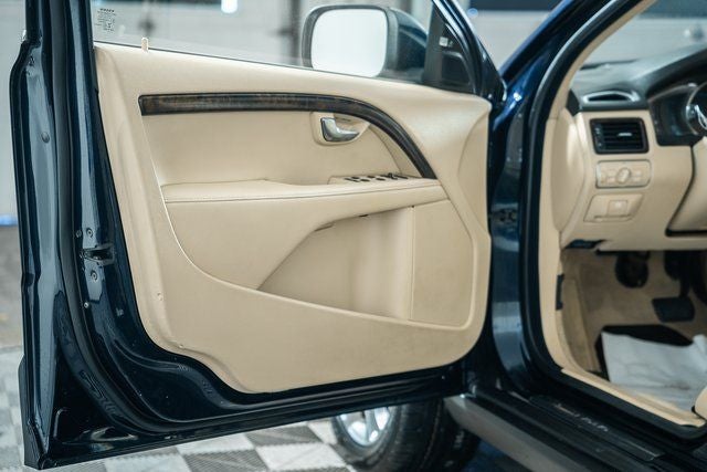 2016 Volvo XC70 T5 Platinum