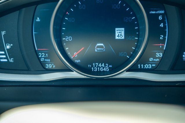 2016 Volvo XC70 T5 Platinum