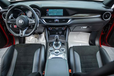 2023 Alfa Romeo Stelvio Quadrifoglio