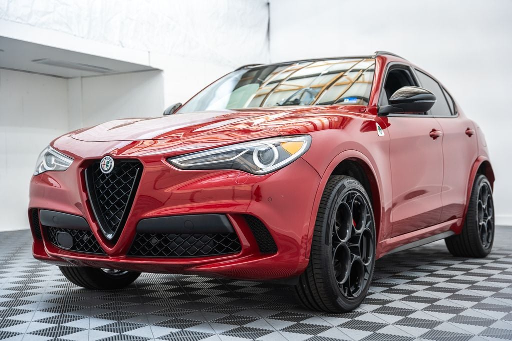 2023 Alfa Romeo Stelvio Quadrifoglio