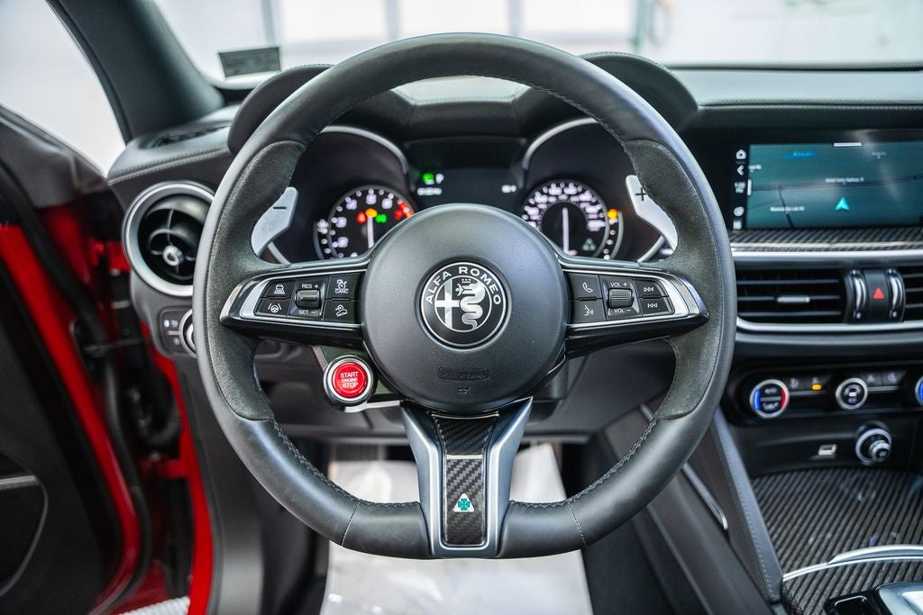 2023 Alfa Romeo Stelvio Quadrifoglio