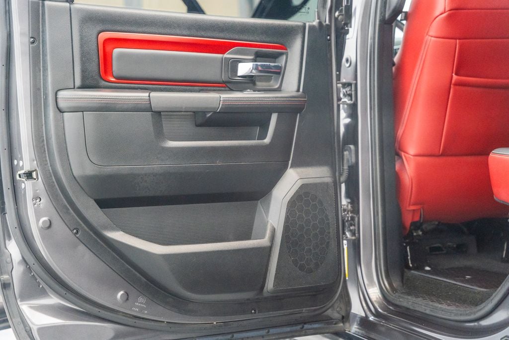 2016 RAM 1500 Rebel Hemi 5.7L 4WD