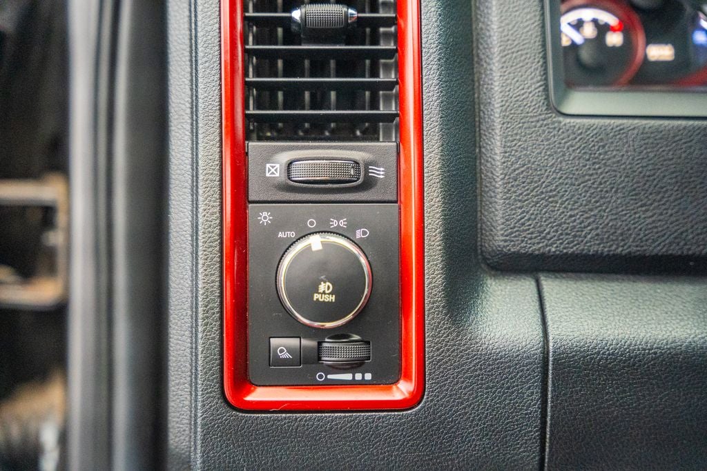 2016 RAM 1500 Rebel Hemi 5.7L 4WD