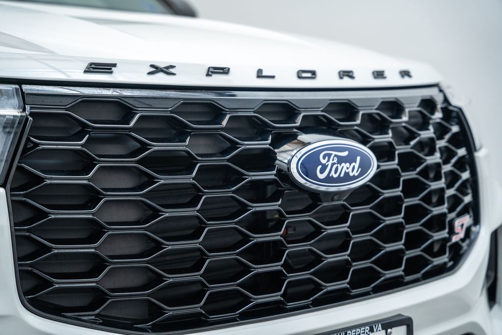 2025 Ford Explorer ST