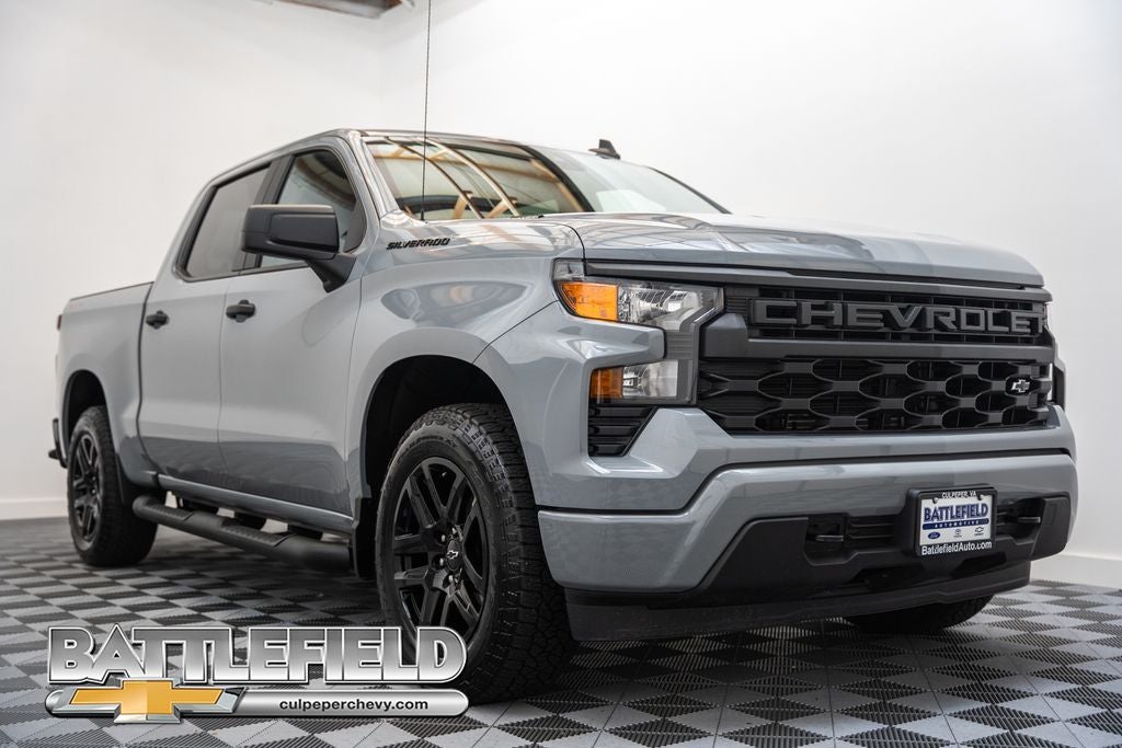 2025 Chevrolet Silverado 1500 Custom