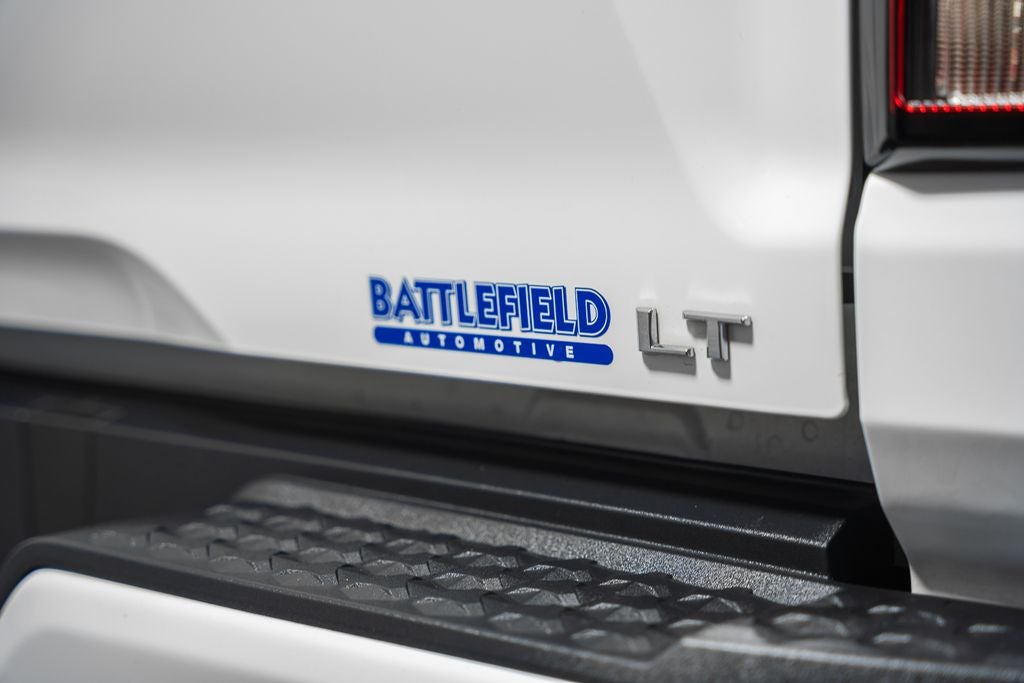 2024 Chevrolet Colorado LT