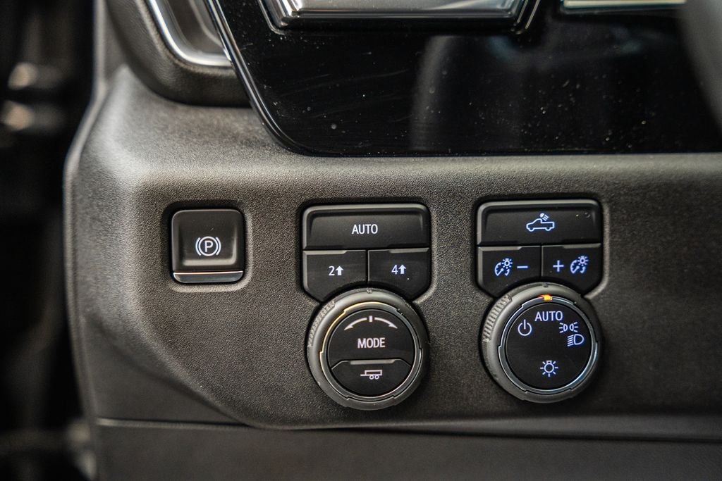 2025 Chevrolet Silverado 1500 LT LT1