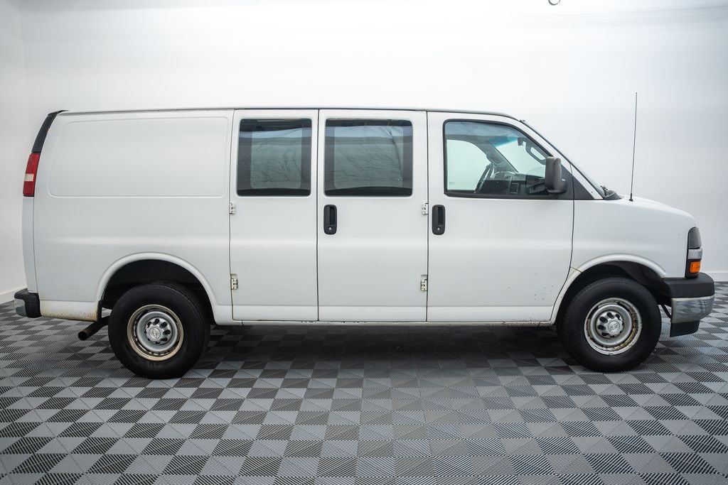 2017 Chevrolet Express 3500 Work Van Cargo