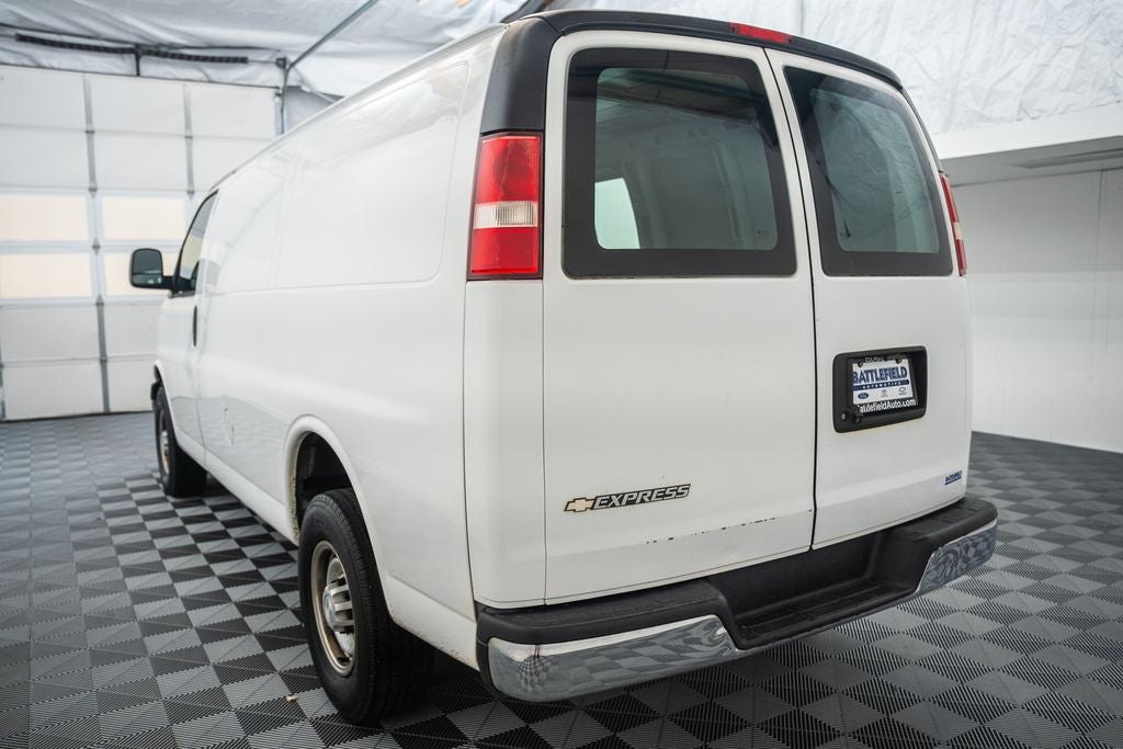 2017 Chevrolet Express 3500 Work Van Cargo
