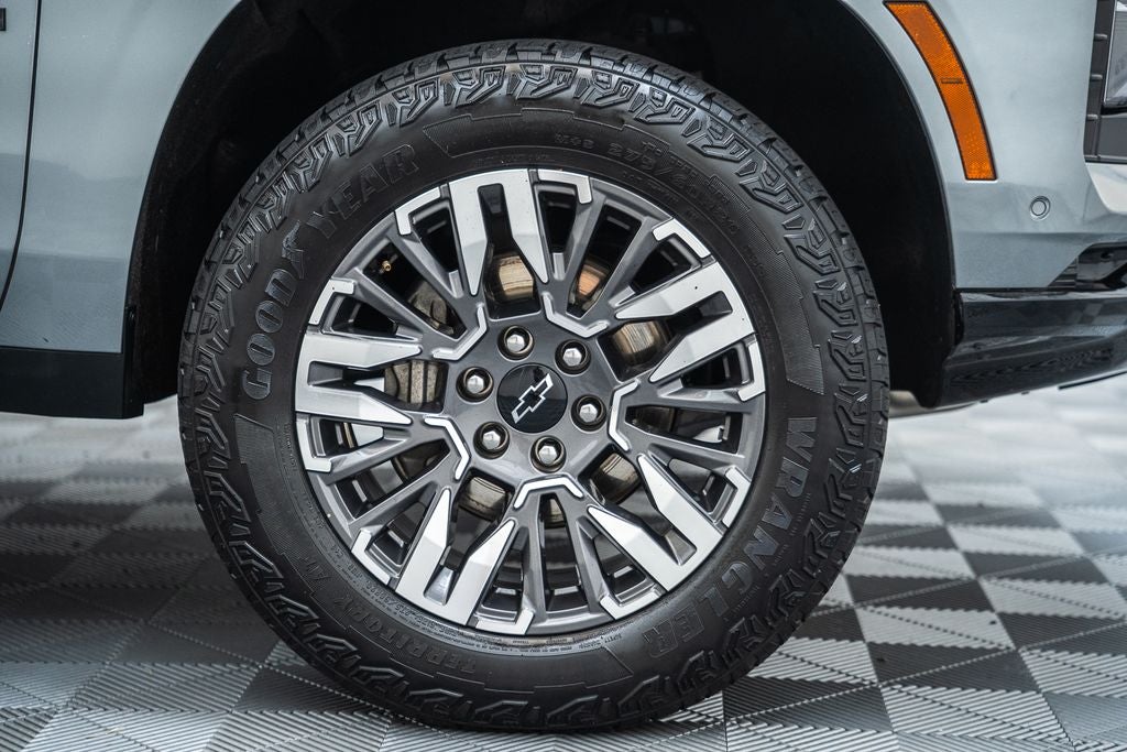 2025 Chevrolet Suburban Z71