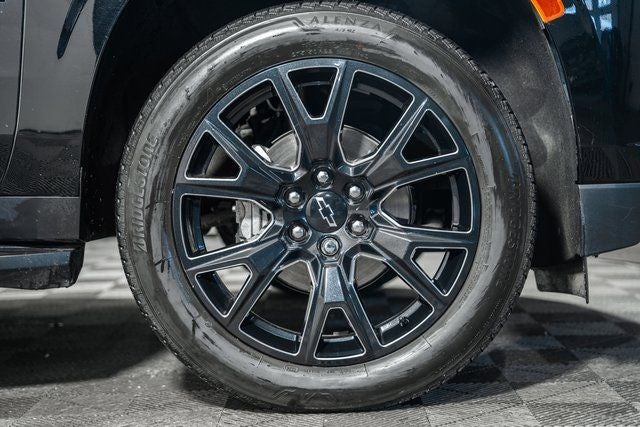 2024 Chevrolet Suburban LS