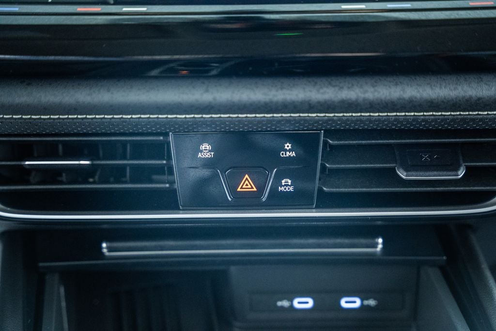 2025 Volkswagen Atlas 2.0T SE