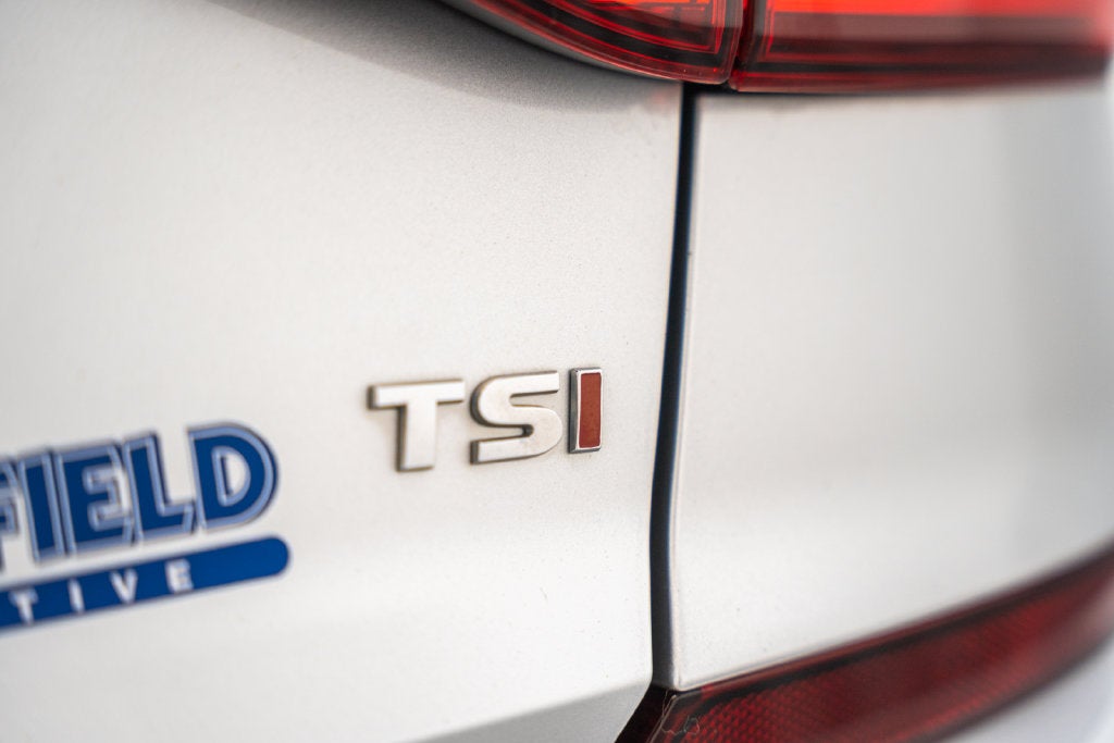 2016 Volkswagen Passat 1.8T R-Line