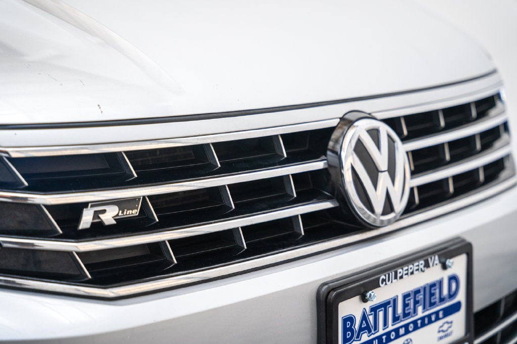 2016 Volkswagen Passat 1.8T R-Line