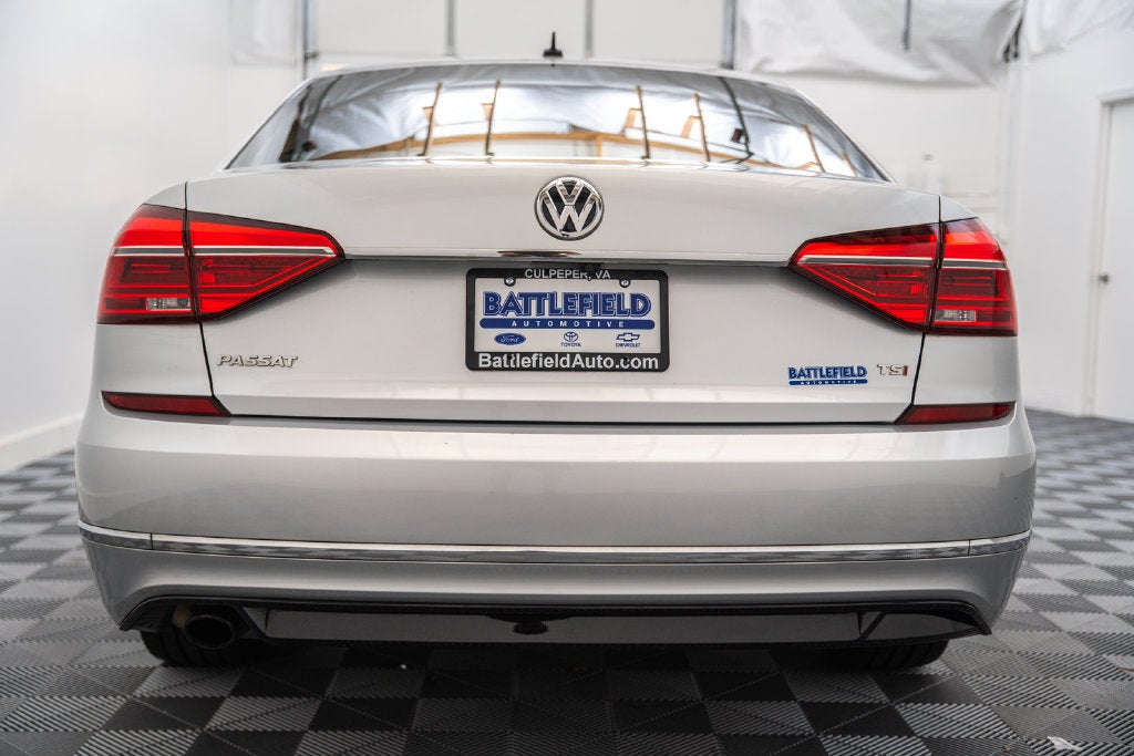 2016 Volkswagen Passat 1.8T R-Line