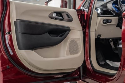 2020 Chrysler Pacifica Touring L