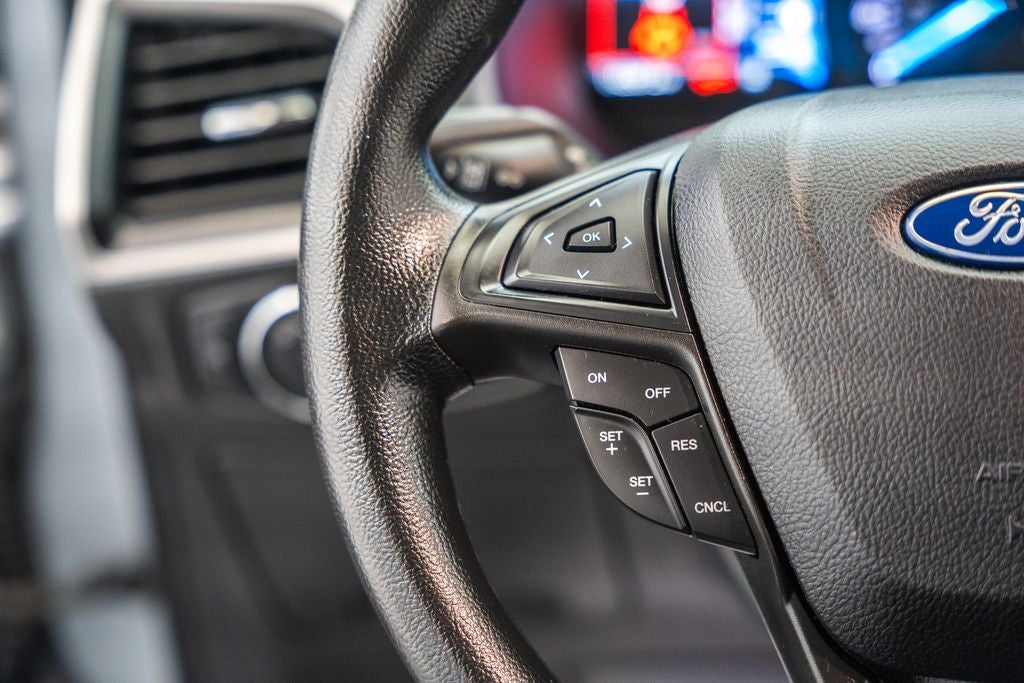 2022 Ford Edge SE