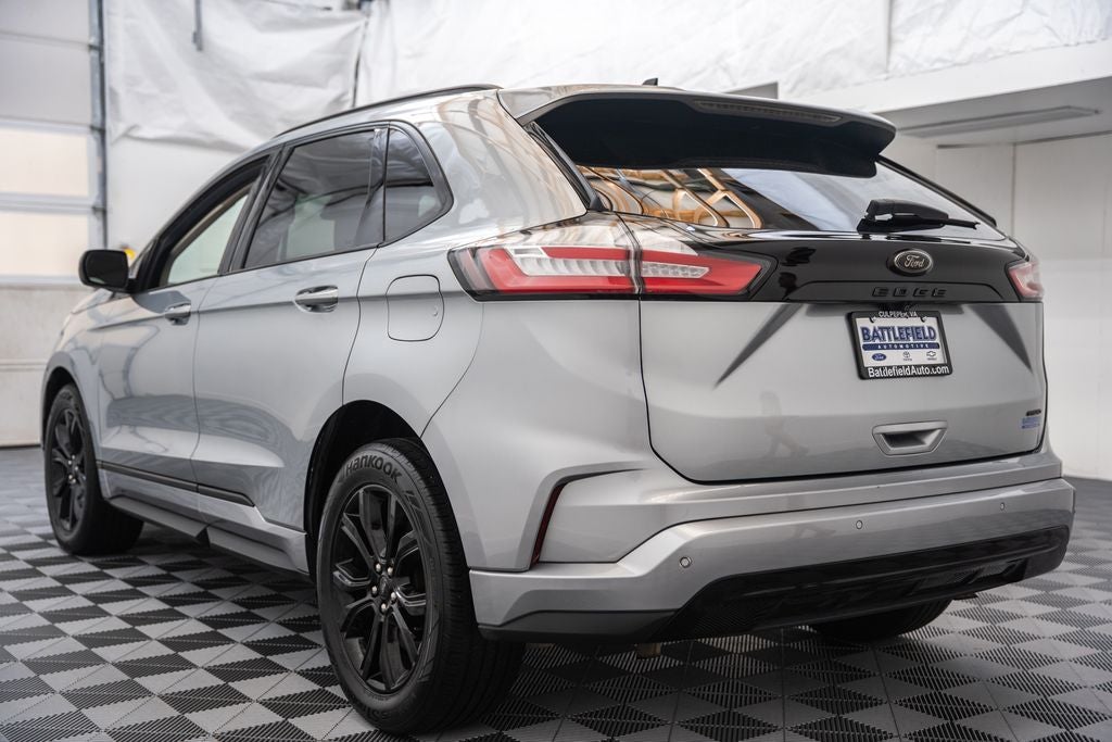 2022 Ford Edge SE
