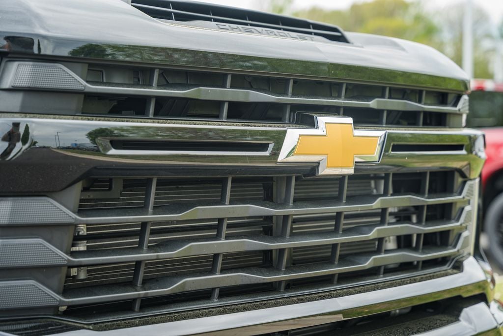 2025 Chevrolet Silverado 2500HD Custom Duramax 6.6L 4WD