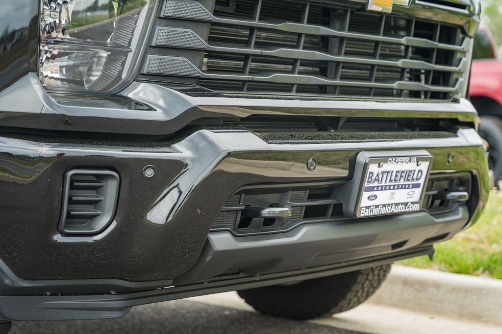 2025 Chevrolet Silverado 2500HD Custom Duramax 6.6L 4WD