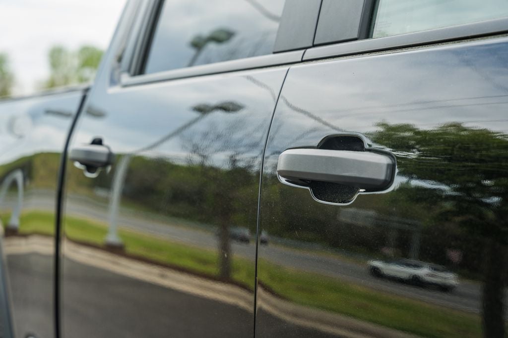 2025 Chevrolet Silverado 2500HD Custom Duramax 6.6L 4WD