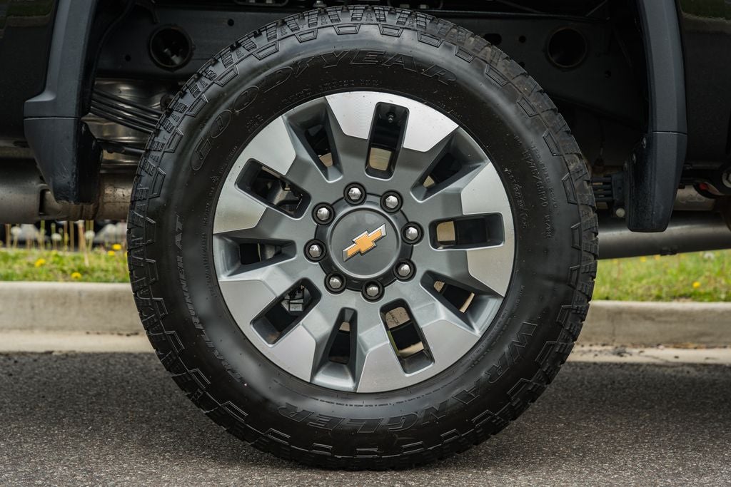 2025 Chevrolet Silverado 2500HD Custom Duramax 6.6L 4WD