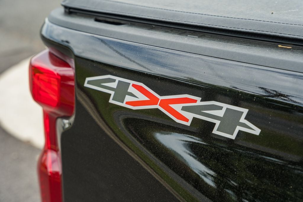 2025 Chevrolet Silverado 2500HD Custom Duramax 6.6L 4WD