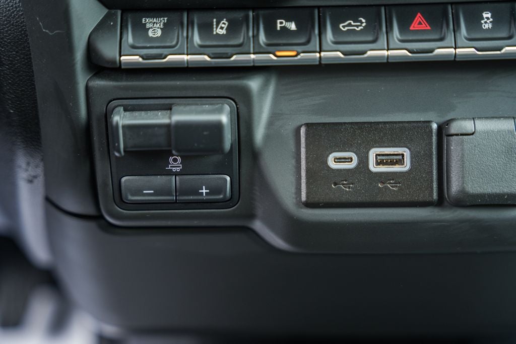 2025 Chevrolet Silverado 2500HD Custom Duramax 6.6L 4WD