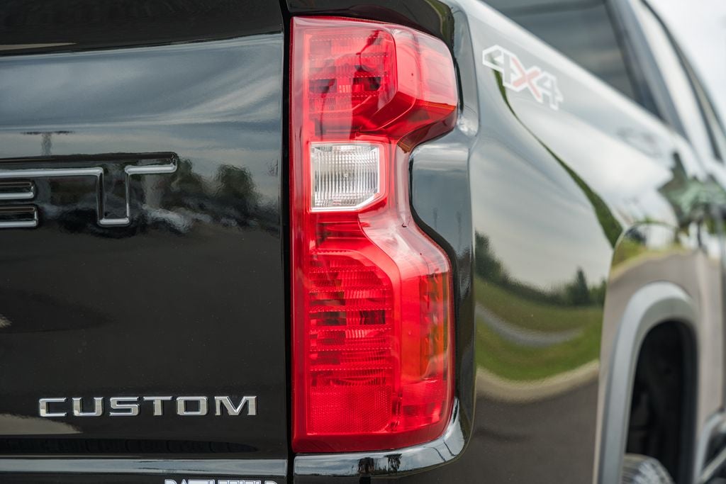 2025 Chevrolet Silverado 2500HD Custom Duramax 6.6L 4WD