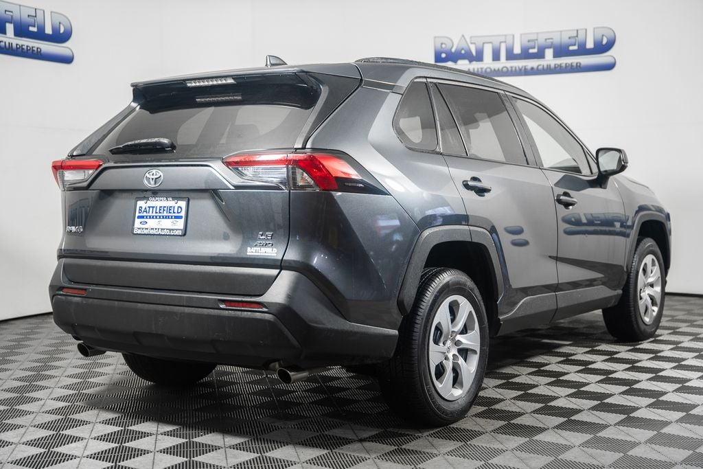 2020 Toyota RAV4 LE