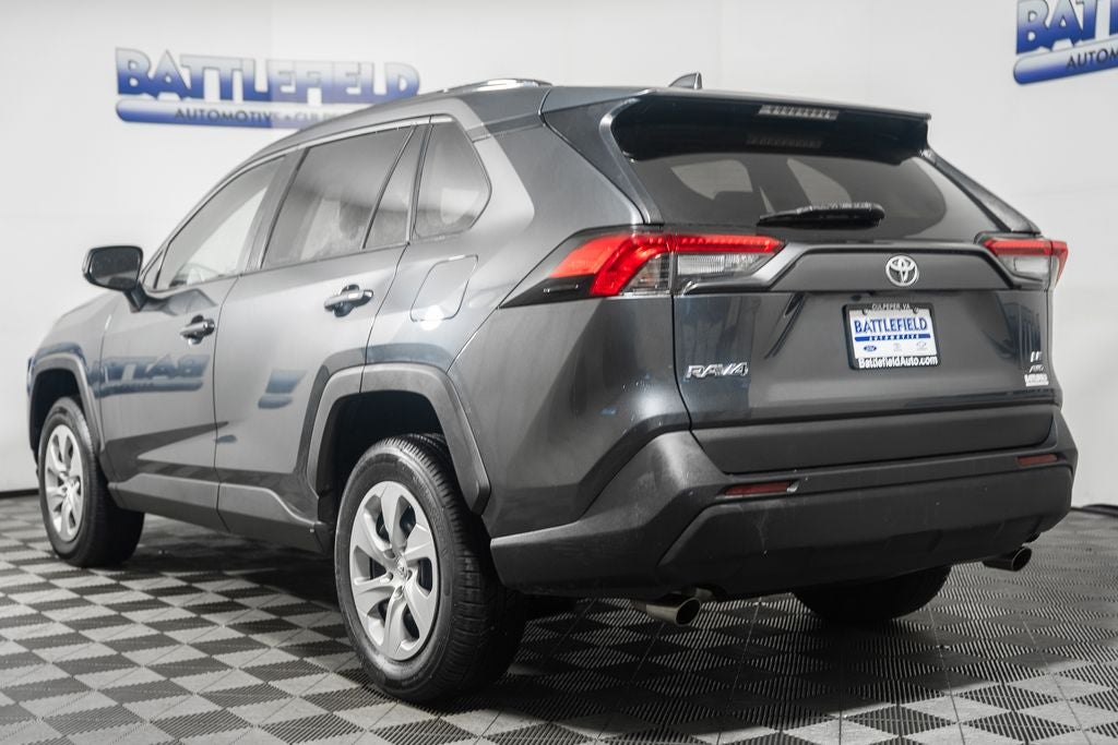2020 Toyota RAV4 LE