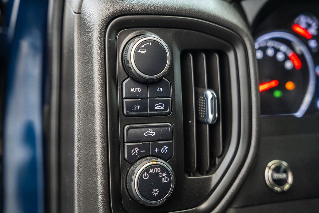 2022 Chevrolet Silverado 1500 LTD Custom 4WD